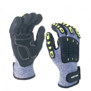 13 gauge nylon and HPPE and glassfiber with foam nitrile on palm mechanic gloves